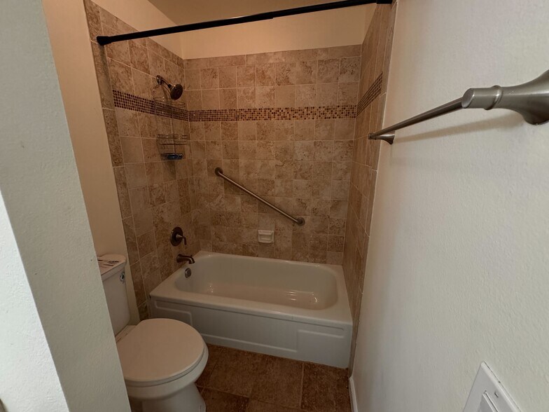 Building Photo - 11049 Autumnwind Lane