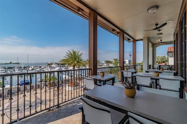 Building Photo - 4886 Yacht Club Dr