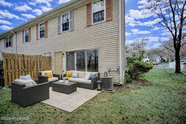 Building Photo - 28 Morgan Pl