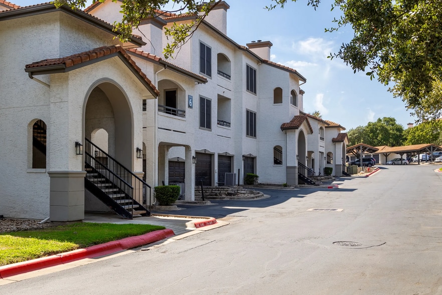 Building Photo - 3201 Duval Rd