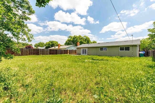 Building Photo - 3 bed 2 bath home for RENT in Stockton