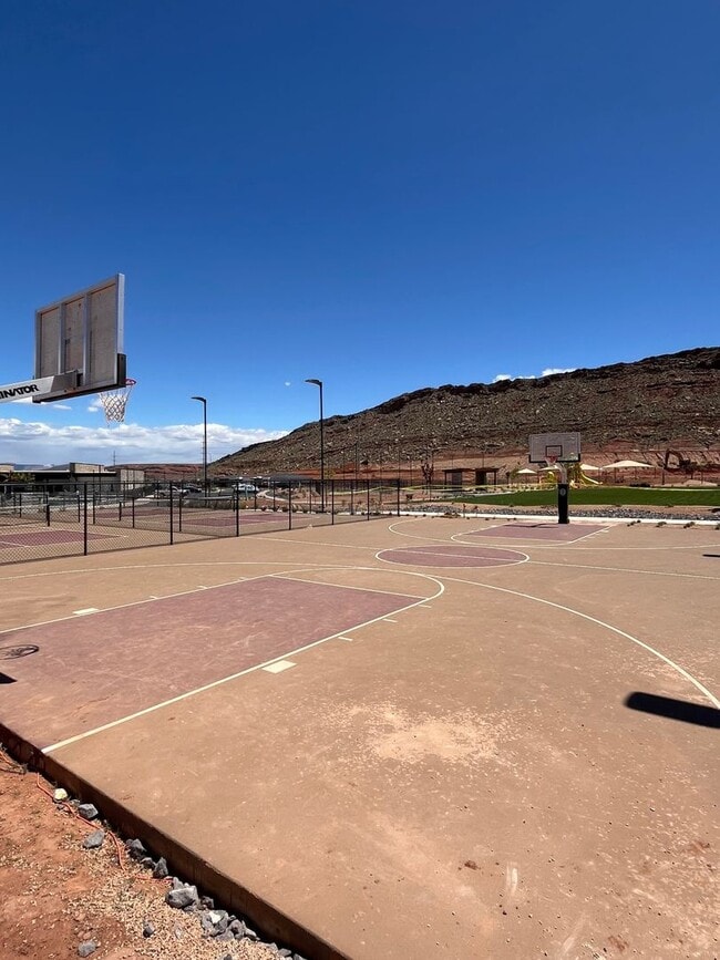 Building Photo - Long Valley Gem! $500 Move in Credit in December!