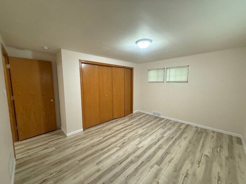 bedroom 3 - 7214 W Mineral Point Rd