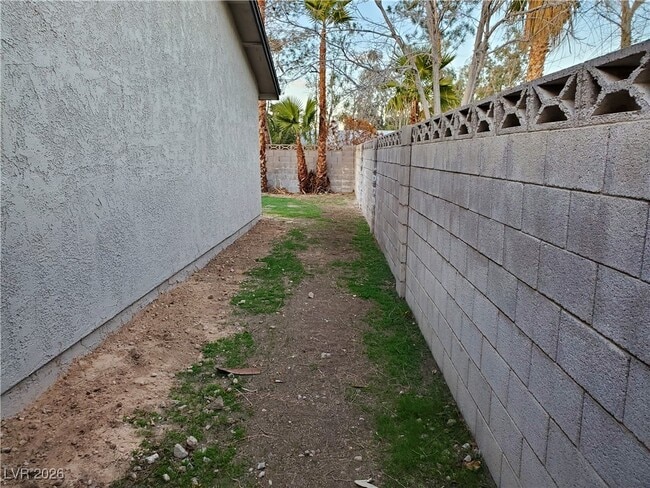 Building Photo - 6236 W Katella Ave