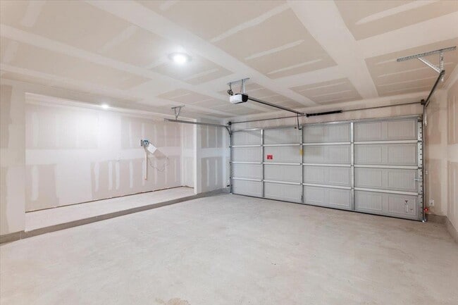 Building Photo - 316 Keefer