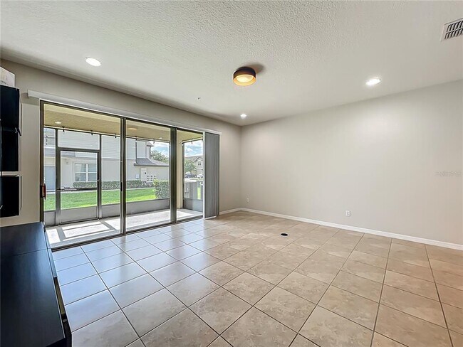 Building Photo - 3004 Alessa Loop