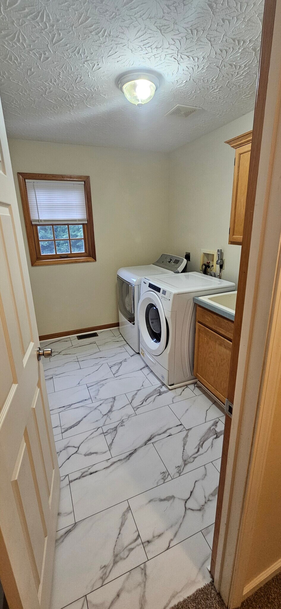 Building Photo - 1740 Magnolia Ct