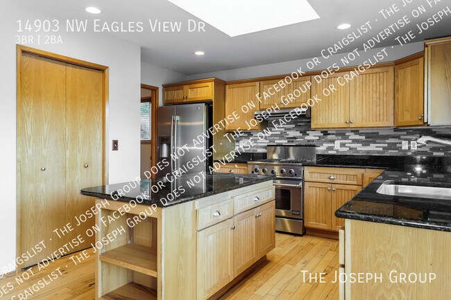 Building Photo - 14903 NW Eagles View Dr