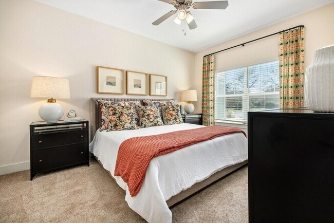 Building Photo - 1109 Augusta Dr