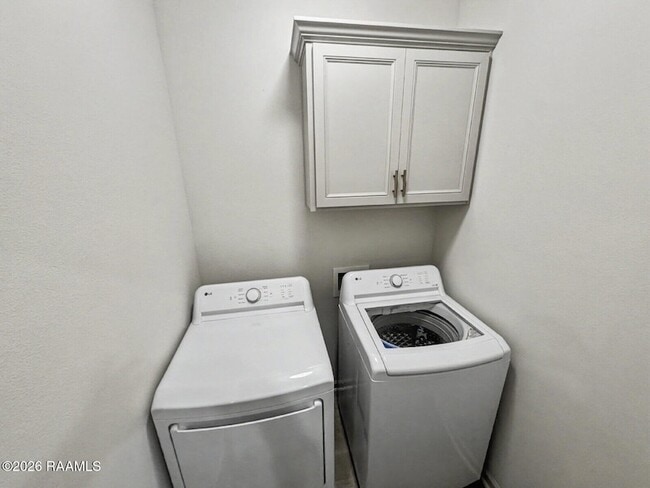 Building Photo - 101 Foster Grove Drive