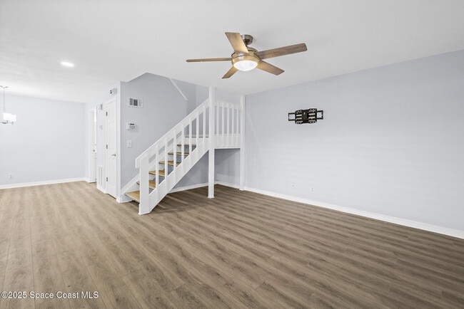 Building Photo - 8753 Live Oak Ct