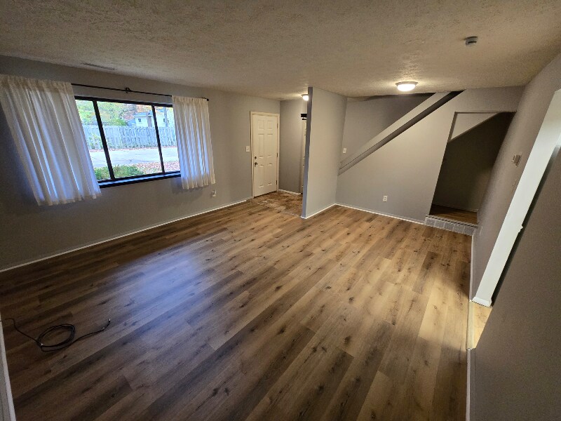 Building Photo - 26640 Lake of the Falls Blvd