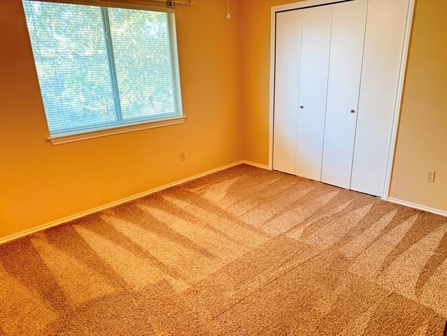 Building Photo - 1307 Rockridge St