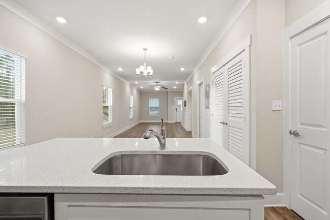 Building Photo - 235 Date Palm Ln