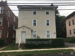 Building Photo - 28 Oak St