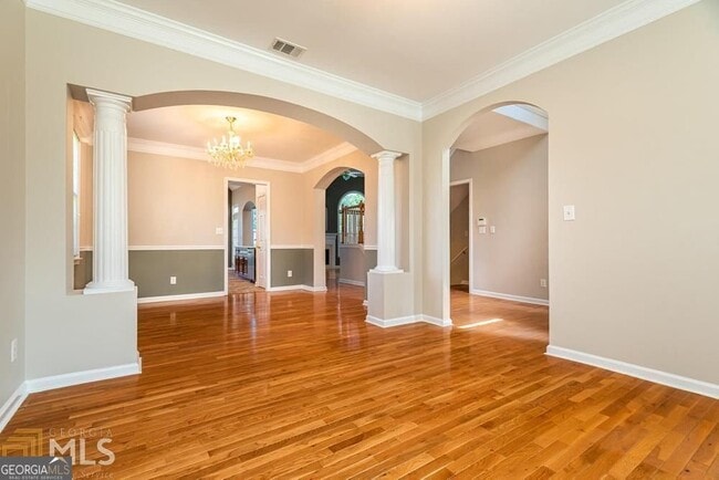 Building Photo - 225 Heritage Lake Dr