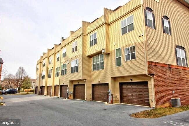 Building Photo - 1414 Wheyfield Dr