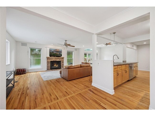 Building Photo - 4016 Kipling Ave