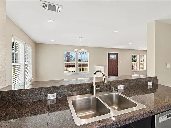 Kitchen - 8508 Grandview Dr