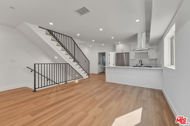 Building Photo - 14165 Erwin St