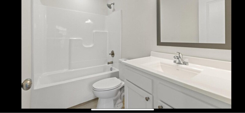 Building Photo - 277 Broadway St