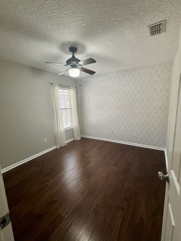 Building Photo - 3867 Chapelgate Rd