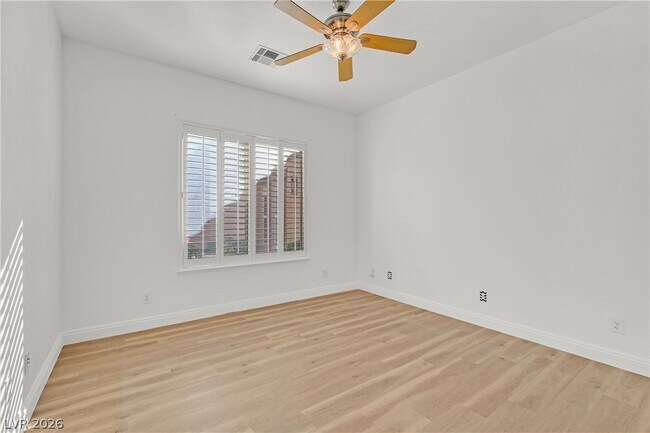 Building Photo - 2184 Pont National Dr