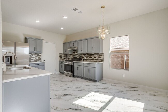 Building Photo - Spacious 4 Bed- 2.5 Bath Rental in the Desirable Remington Point- Eagle Mountain Saginaw ISD- 76179