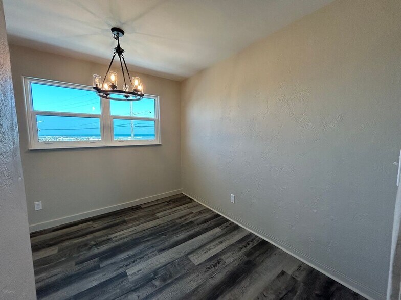 Building Photo - 1740 Ocean Shore Blvd