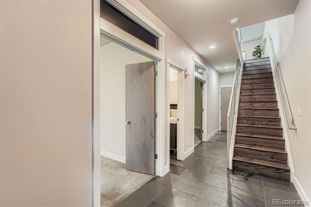 Building Photo - 2915 Umatilla St