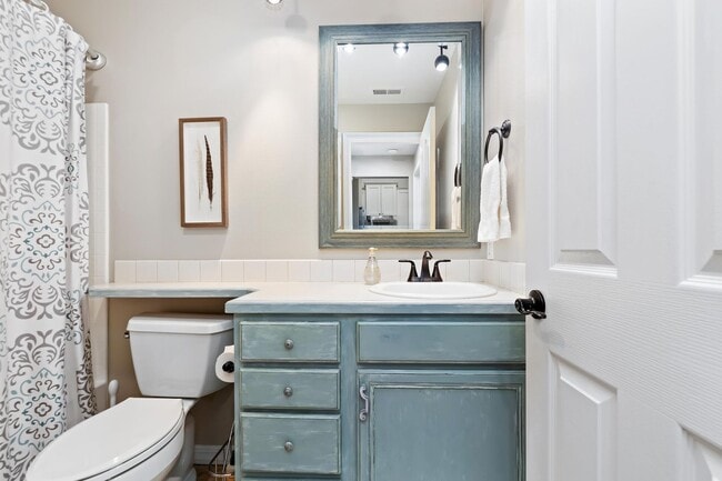 Building Photo - Luxury Condo in SE Boise's most desirable master planned community-Surprise Valley