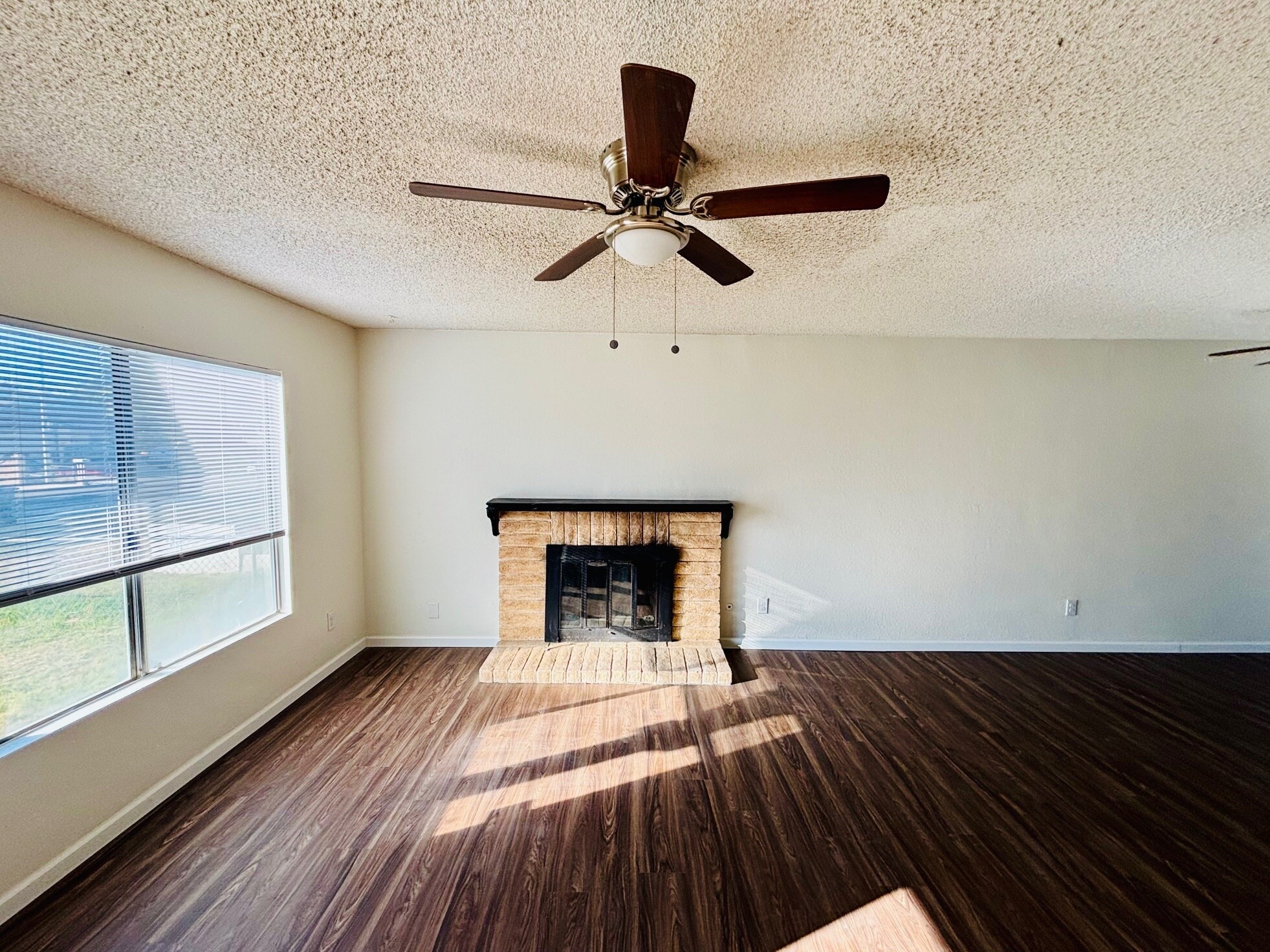 Building Photo - 43214 Archwood Way