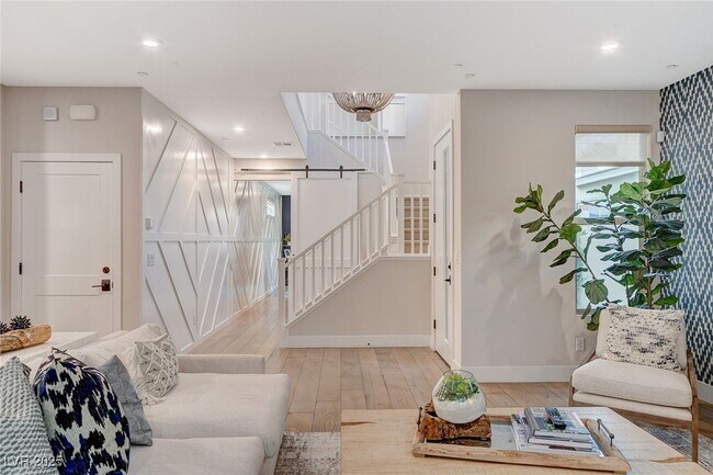 Building Photo - 3209 Vittoria Ave