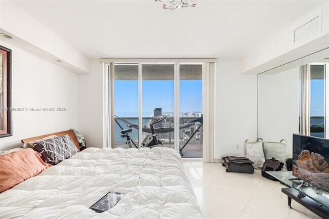 Building Photo - 1830 S Ocean Dr