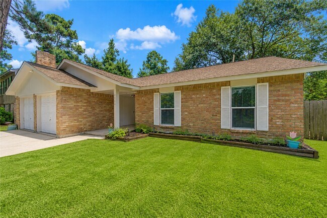 Building Photo - 2114 River Village Dr