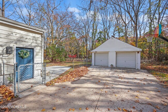 Building Photo - 400 S 1st Ave