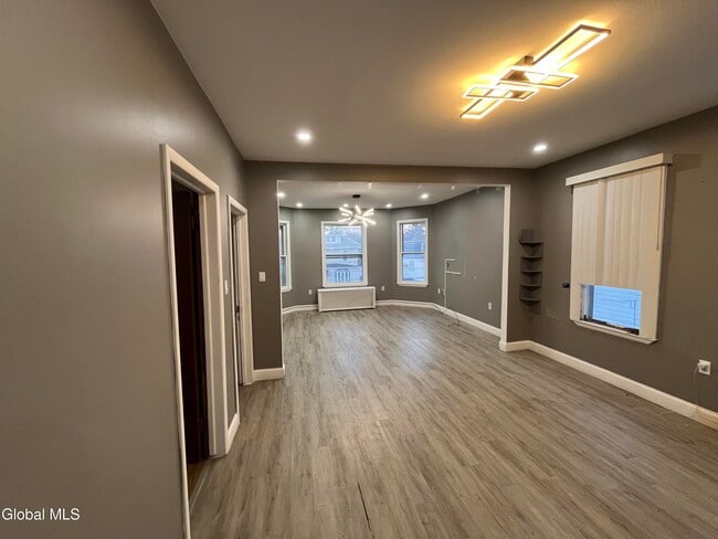 Building Photo - 1410 Stanford St