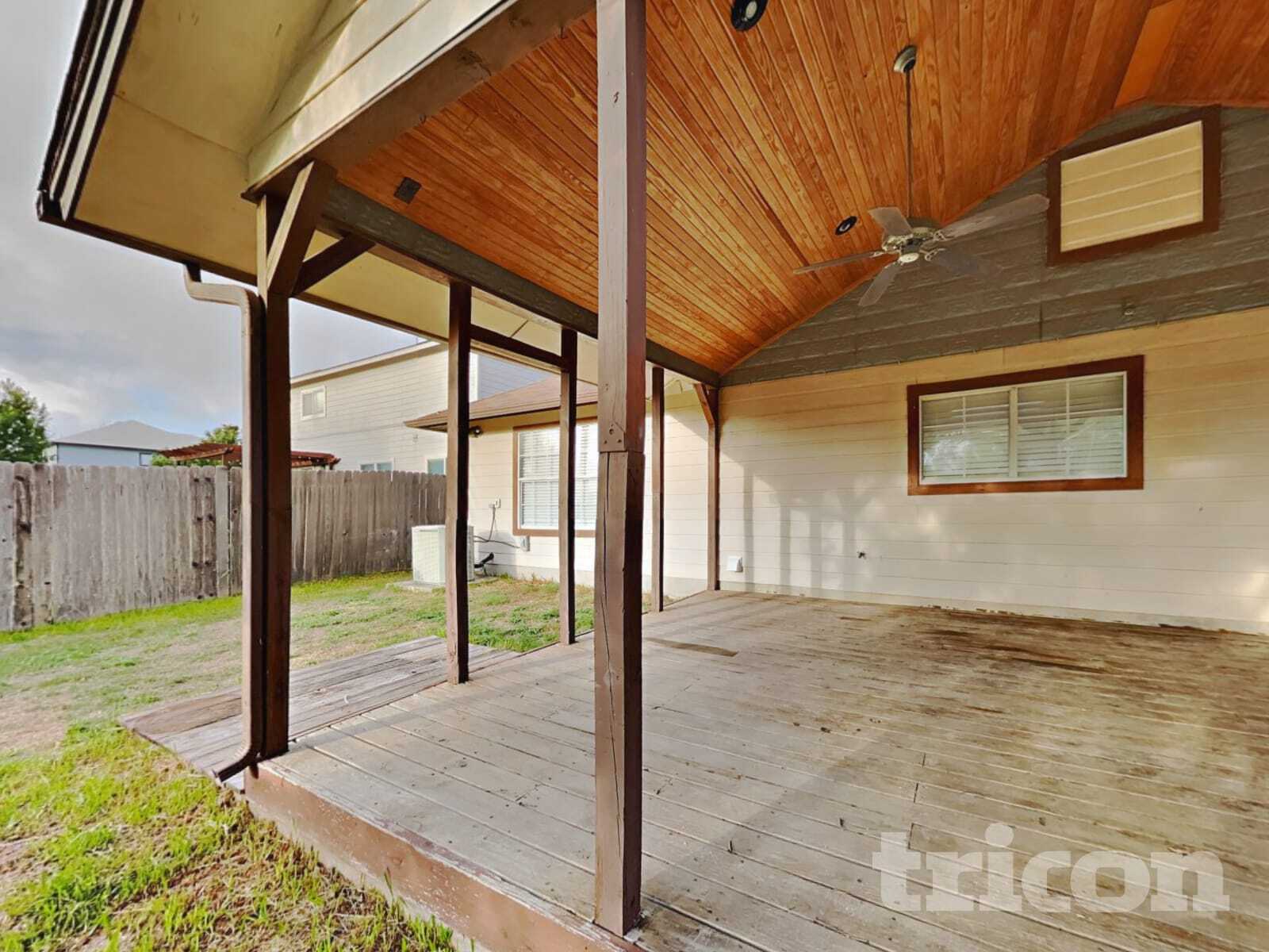 Building Photo - 522 Tres Caminos