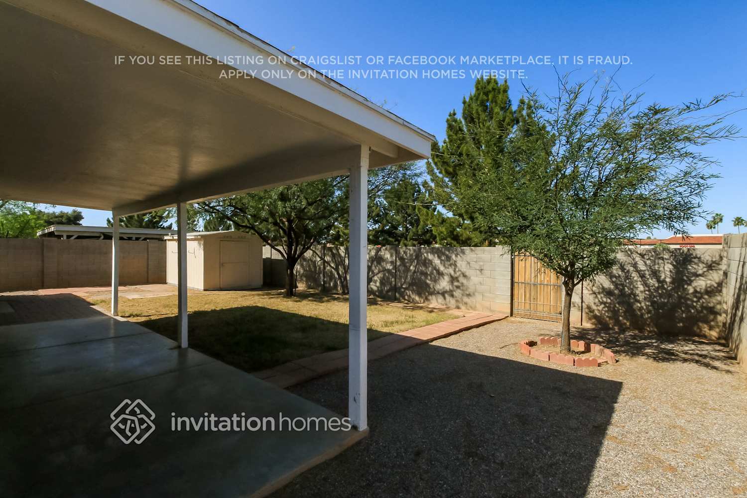 Building Photo - 2402 N Pleasant Dr