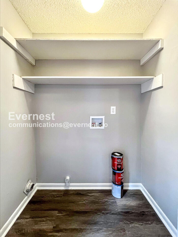 Building Photo - 3241 New Towne Rd