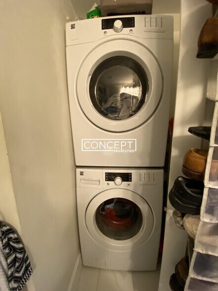 Building Photo - 658 Massachusetts Ave