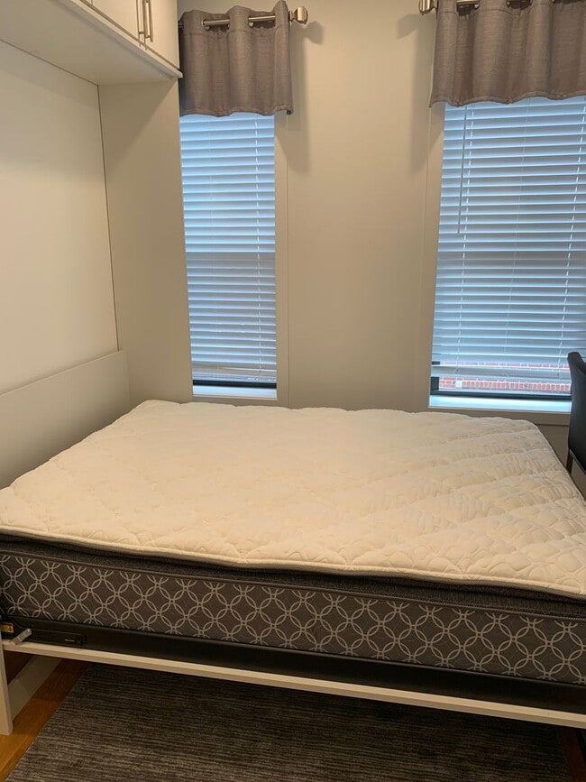 Building Photo - CHELSEA/BOSTON NO BROKER OR RENTAL FEES !!! ULTRA MODERN LIVING AT LUX 16 5TH. FULLY FURNISHED BR...