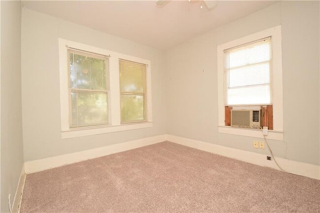 Building Photo - 5110 Evans Ave