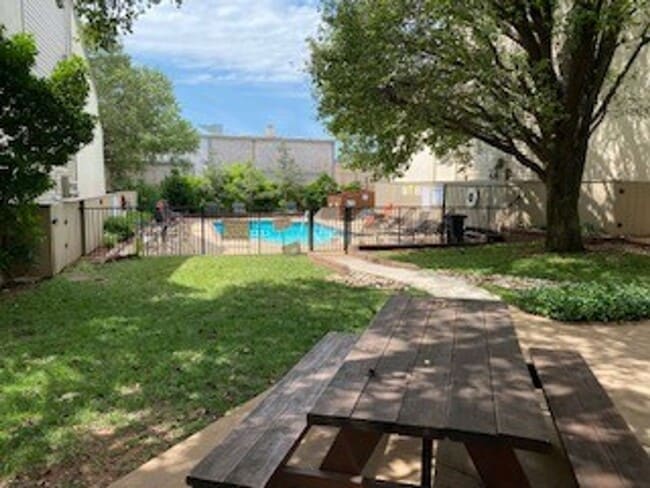 Building Photo - 2-Bedroom Condo for Rent in Stratford Condos + Gated Community with Pool!