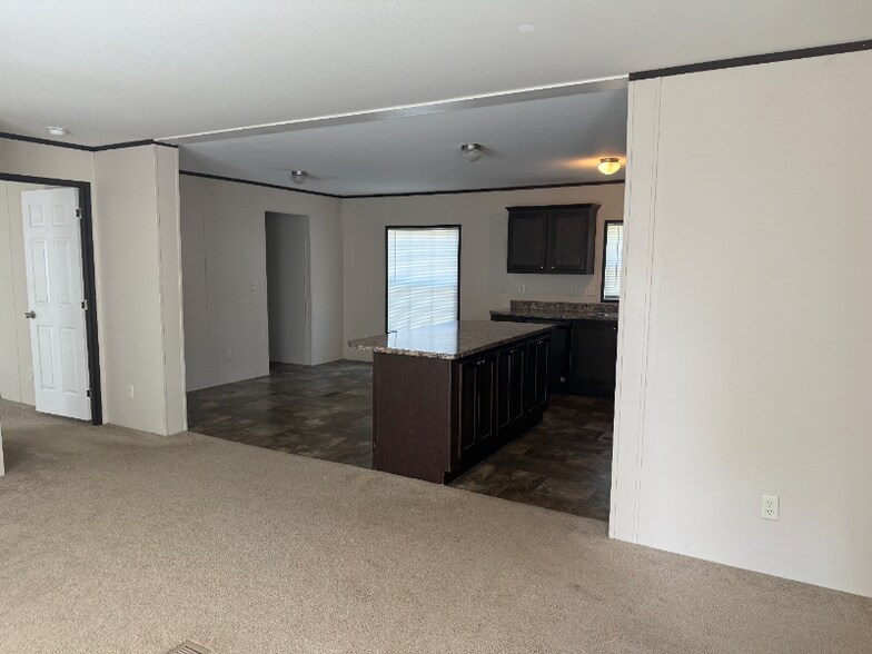 Building Photo - 12 Dunlap Cir
