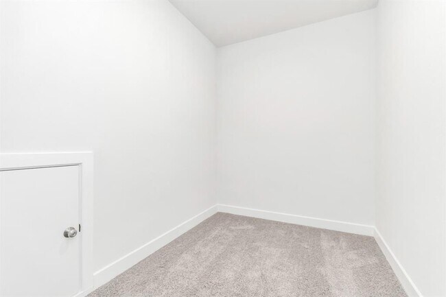 Building Photo - 21118 Chelton Bch Dr