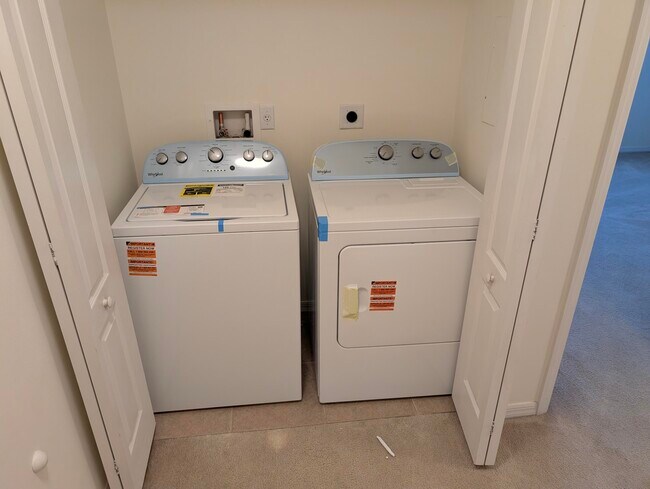 Building Photo - 2062 SE Glen Ridge Dr