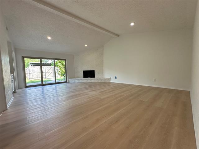 Building Photo - 306 Towne House Ln