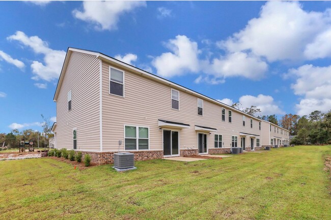 Building Photo - Hartford - Statesboro Townhomes