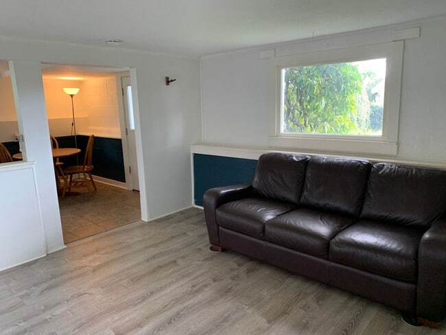 Building Photo - Darling 1 bedroom, 1 bath in the heart of Wallingford!